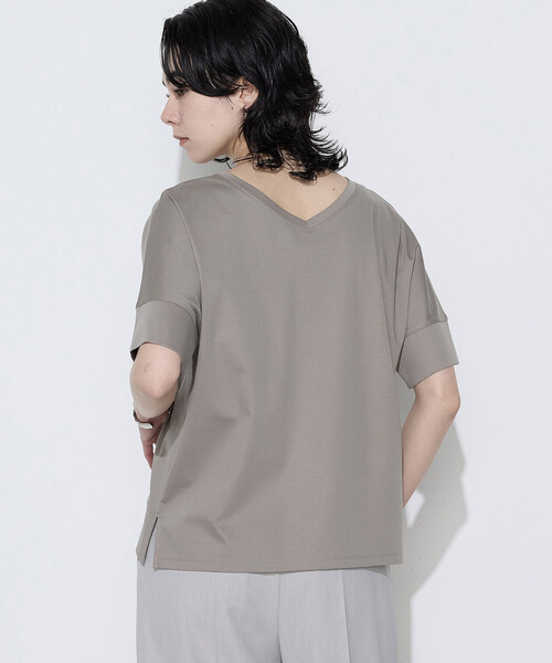 K.T KIYOKO TAKASE（キヨコタカセ）の「クールタッチコットンスムース Tシャツ（Tシャツ/カットソー・レディース・ホワイト/グレイッシュベージュ/ブラック・9号）」の21枚目の写真