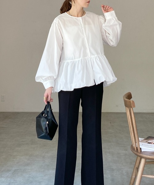 She's Closet(シーズクローゼット)の「長袖 ギャザー切り替え 裾バルーン ペプラムフレアブラウス(シャツ/ブラウス・レディース・ホワイト/ブラック・FREE)」の2枚目の写真