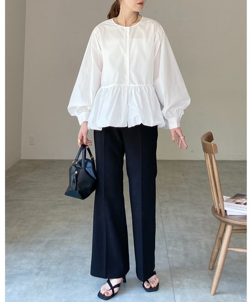 She's Closet(シーズクローゼット)の「長袖 ギャザー切り替え 裾バルーン ペプラムフレアブラウス(シャツ/ブラウス・レディース・ホワイト/ブラック・FREE)」の3枚目の写真