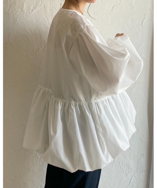 She's Closet(シーズクローゼット)の「長袖 ギャザー切り替え 裾バルーン ペプラムフレアブラウス(シャツ/ブラウス・レディース・ホワイト/ブラック・FREE)」の13枚目の写真