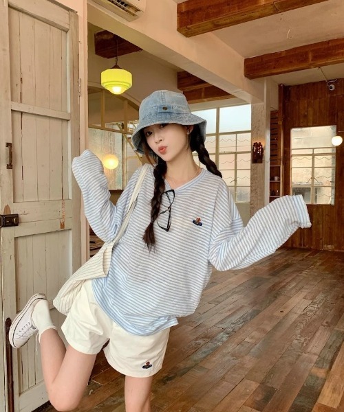 Ritzy(リッツィー)の「薄手オーバーサイズ ボーダー長袖 T シャツ(Tシャツ/カットソー・レディース・ブルー・M)」の10枚目の写真
