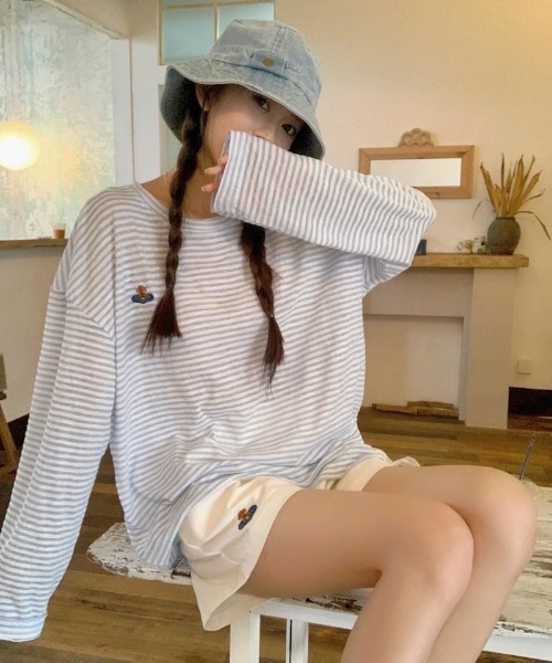 Ritzy(リッツィー)の「薄手オーバーサイズ ボーダー長袖 T シャツ(Tシャツ/カットソー・レディース・ブルー・M)」の11枚目の写真