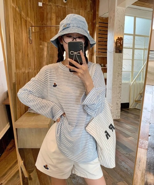 Ritzy(リッツィー)の「薄手オーバーサイズ ボーダー長袖 T シャツ(Tシャツ/カットソー・レディース・ブルー・M)」の21枚目の写真