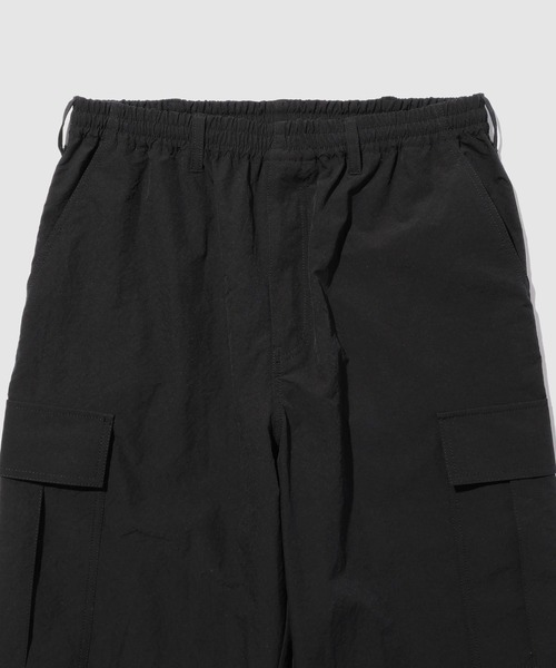 NAVY(ネイビー)の「【NAVY / ネイビー】 マットクロス ルーズシルエット ドローコード カーゴショーツ(カーゴパンツ・メンズ・ブラック/オリーブ/チャコール・M/L/XL)」の5枚目の写真