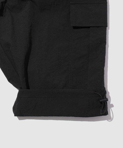 NAVY(ネイビー)の「【NAVY / ネイビー】 マットクロス ルーズシルエット ドローコード カーゴショーツ(カーゴパンツ・メンズ・ブラック/オリーブ/チャコール・M/L/XL)」の6枚目の写真