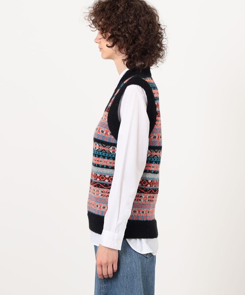 TOMORROWLAND （トゥモローランド）の「【別注】Redeux FAIR ISLE VEST フェアアイル ニットベスト（ニット/セーター・レディース・ブラック系その他・S）」の4枚目の写真
