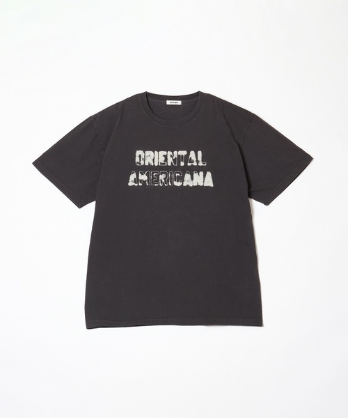 AUTHEN(オーセン)の「【AUTHEN】オーセン/ SS OA クラッシュ エンブロイダリー Tシャツ(Tシャツ/カットソー・メンズ・オフホワイト/レッド系その他/チャコールグレー・X-SMALL/LARGE/SMALL)」の1枚目の写真