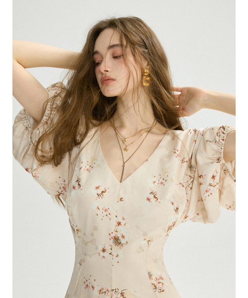 SINCETHEN（シンスゼン）の「メゾンフローラルロングワンピース（ワンピース・レディース・その他・MEDIUM/LARGE/SMALL）」の9枚目の写真