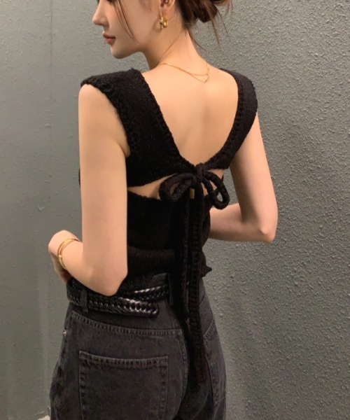 CHUL(チュル)の「バックリボンニットトップス ノースリーブ フェミニン きれいめ トップス(その他トップス・レディース・ブラウン/ホワイト/ブラック/アイボリー・FREE)」の8枚目の写真