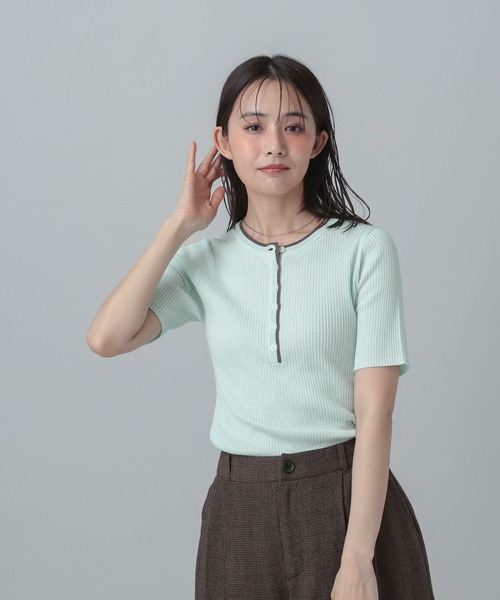 GLOBAL WORK(グローバルワーク)の「MATINEE LINE/配色ヘンリーサマーニット/667165(ニット/セーター・レディース・ライトブルー/ダークグレー/ホワイト系その他2・MEDIUM/LARGE)」の4枚目の写真