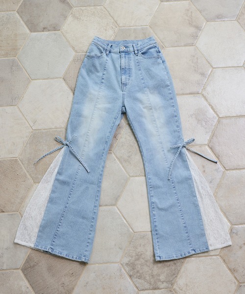 one after another NICE CLAUP(ワンアフターアナザーナイスクラップ)の「【SMサイズ展開あり】サイドレースフレアデニム(デニムパンツ・レディース・ブルー/ネイビー/サックスブルー・MEDIUM/SMALL)」の12枚目の写真