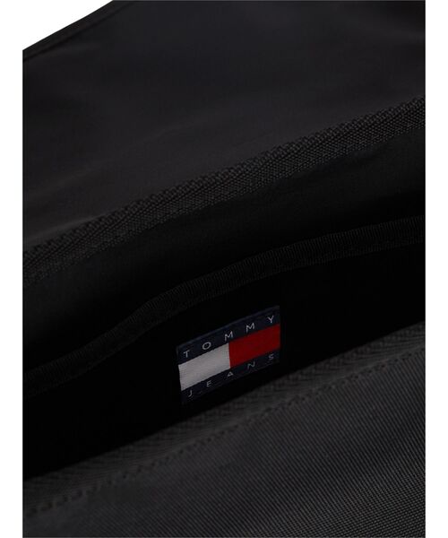 tommy jeans（トミー ジーンズ）の「デイリーメッセンジャーバッグ（ボディバッグ/ウエストポーチ・メンズ・ブラック・FREE）」の4枚目の写真