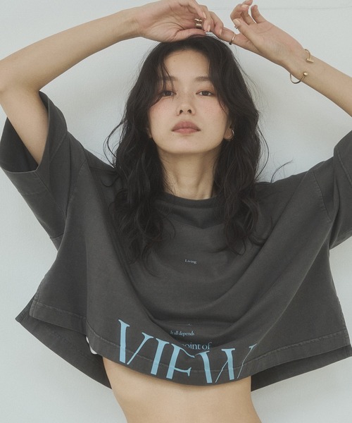hunch(ハンチ)の「ワイドショート ロゴTシャツ(Tシャツ/カットソー・レディース・アッシュブラウン/チャコール/ピンクベージュ/オフホワイト・FREE)」の20枚目の写真
