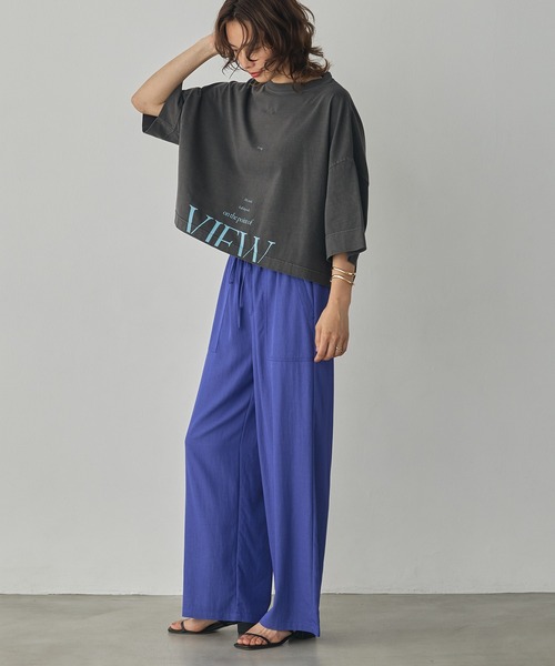 hunch(ハンチ)の「ワイドショート ロゴTシャツ(Tシャツ/カットソー・レディース・アッシュブラウン/チャコール/ピンクベージュ/オフホワイト・FREE)」の18枚目の写真