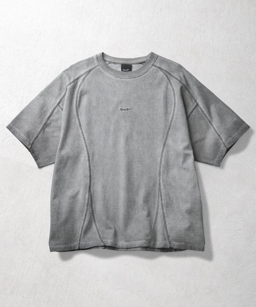 HUF(ハフ)の「WASHED PANELED CREW(Tシャツ/カットソー・メンズ・ライトブルー/チャコールグレー/ブラウン系その他・XL/L/M/S)」の2枚目の写真