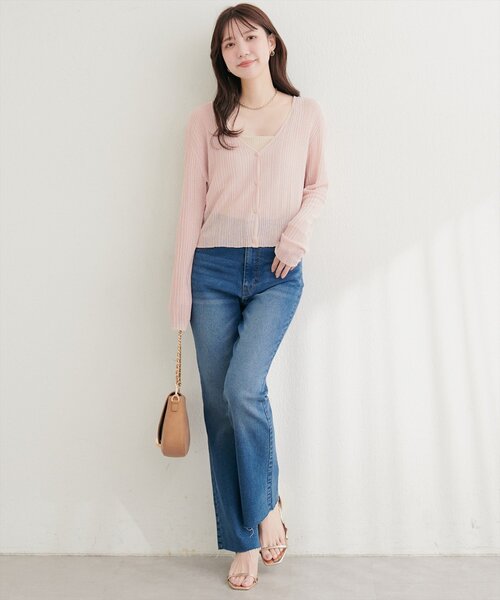 natural couture（ナチュラルクチュール）の「針抜きリブシアーラメカーデ（カーディガン/ボレロ・レディース・グレイッシュベージュ/ライトベージュ/ピンク/サックスブルー/ネイビー/ブラック・FREE）」の13枚目の写真