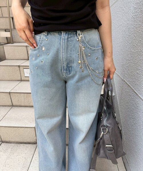 continuer de NICE CLAUP(コンティニューデナイスクラップ)の「【@_puni.moe企画】ハトメ&チェーン付バギーデニムパンツ(デニムパンツ・レディース・ブルー系その他/ブラック系その他・SMALL/MEDIUM)」の15枚目の写真