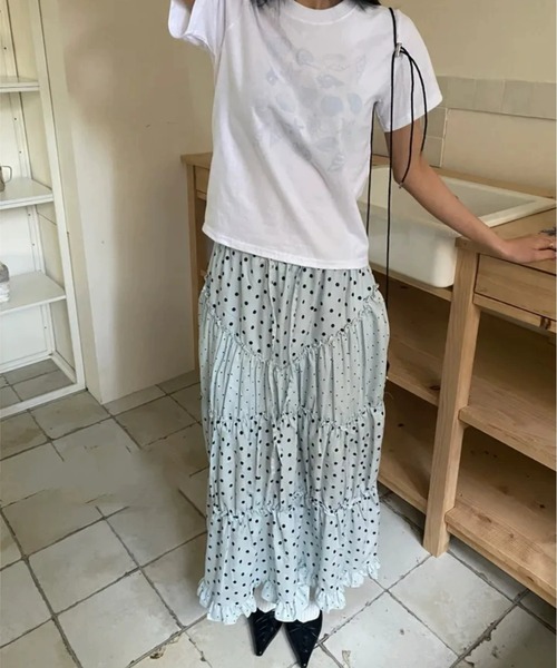 GEMEDA(ジェメダ)の「ドット柄ティアードフリルロングスカート(スカート・レディース・ホワイト/ブラック/ライトブルー・M)」の10枚目の写真