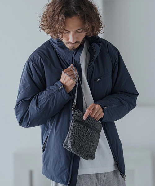 Magine(マージン)の「mko13754-Wool Herringbone Fabric Mini Bag ミニバッグ(MGN-263-034)(ショルダーバッグ・メンズ・チャコール・FREE)」の2枚目の写真