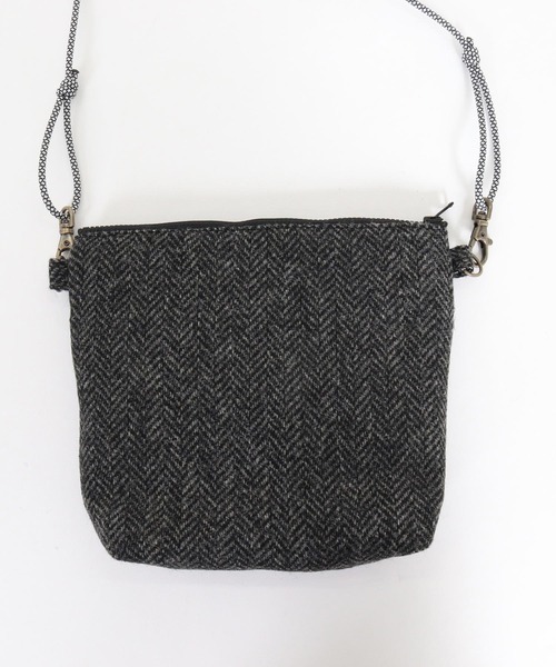Magine(マージン)の「mko13754-Wool Herringbone Fabric Mini Bag ミニバッグ(MGN-263-034)(ショルダーバッグ・メンズ・チャコール・FREE)」の11枚目の写真