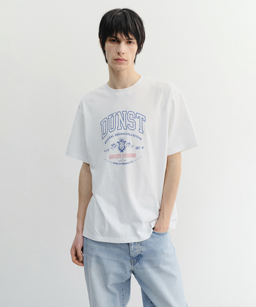 DUNST FOR MEN(ダンストフォーメン)の「CUPID ARCH LOGO T-SHIRT_UNISEX_UDTS6B129_OFF WHITE(Tシャツ/カットソー・メンズ・Off White・X-SMALL/SMALL/MEDIUM/LARGE/X-LARGE/XX-LARGE)」の1枚目の写真