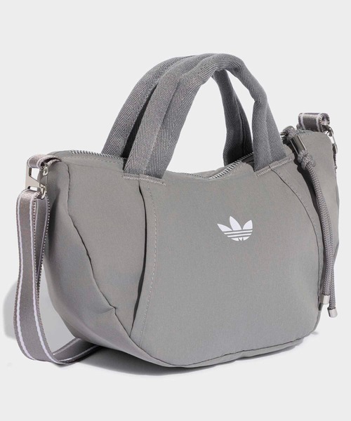adidas(アディダス)の「アディダス オリジナルス クロワッサン バッグ / アディダス adidas(バックパック/リュック・レディース・グレー・FREE)」の3枚目の写真
