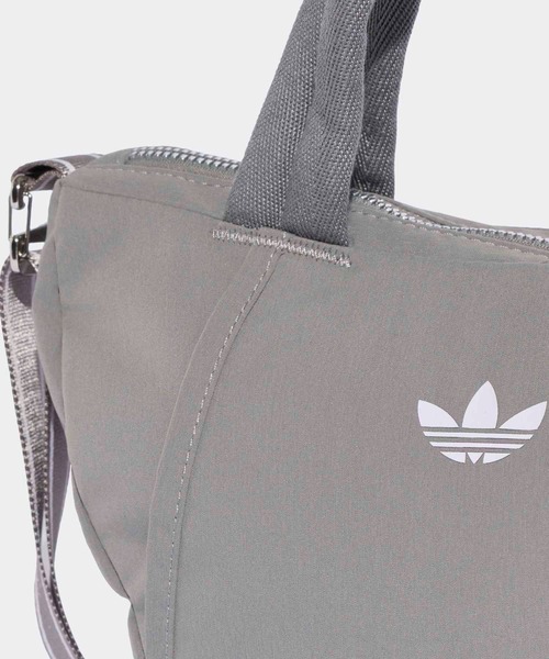 adidas(アディダス)の「アディダス オリジナルス クロワッサン バッグ / アディダス adidas(バックパック/リュック・レディース・グレー・FREE)」の6枚目の写真