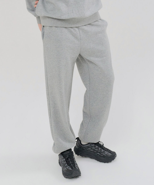 CHASECULT（チェイスカルト）の「ユニセックス エッセンシャル ジョガーパンツ-FERU7211B0B（スウェットパンツ・レディース・ライトグレー・67/70/76/82/86/92）」の3枚目の写真