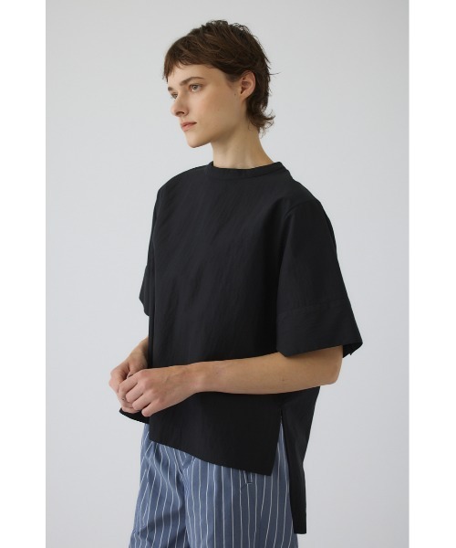 RIM.ARK（リムアーク）の「Asymmetric hem woven T/SH(アシンメトリー ヘム ウーブン ティーシャツ)（Tシャツ/カットソー・レディース・ホワイト/ブラック/ダークネイビー・FREE）」の2枚目の写真