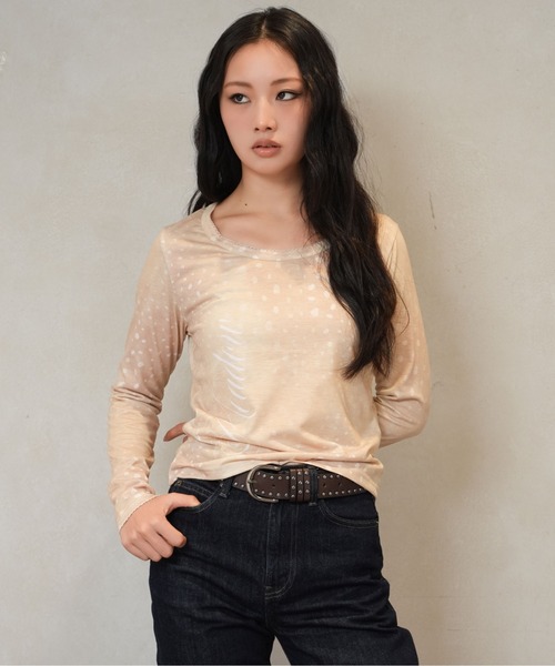 sedacle girl(セダクルガール)の「バンビプリントロンT(Tシャツ/カットソー・レディース・ベージュ/グレー・SMALL/MEDIUM)」の4枚目の写真