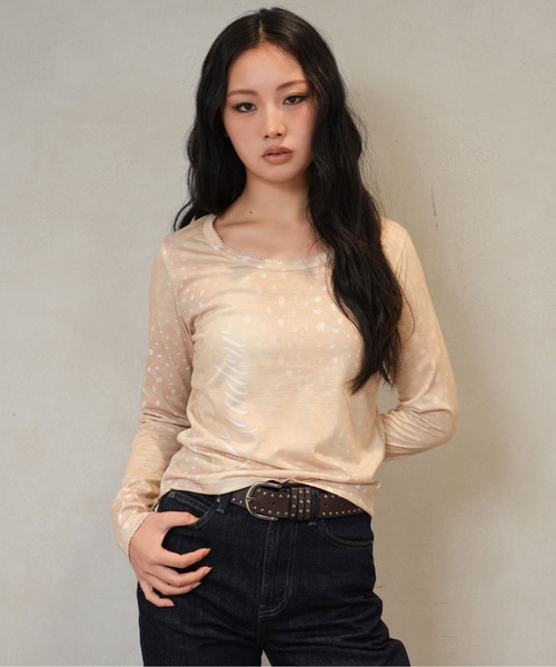 sedacle girl(セダクルガール)の「バンビプリントロンT(Tシャツ/カットソー・レディース・ベージュ/グレー・SMALL/MEDIUM)」の5枚目の写真