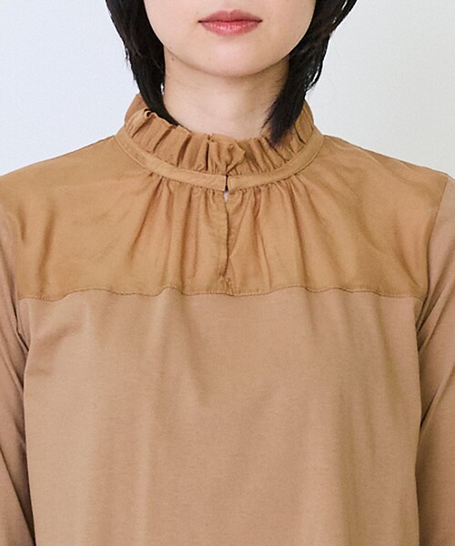 LOISIR（ロワズィール）の「シルクコットンローン×ハイゲージ天竺カットソーブラウス（Tシャツ/カットソー・レディース・キャメル/ブラック/オフホワイト/サックスブルー・FREE）」の22枚目の写真