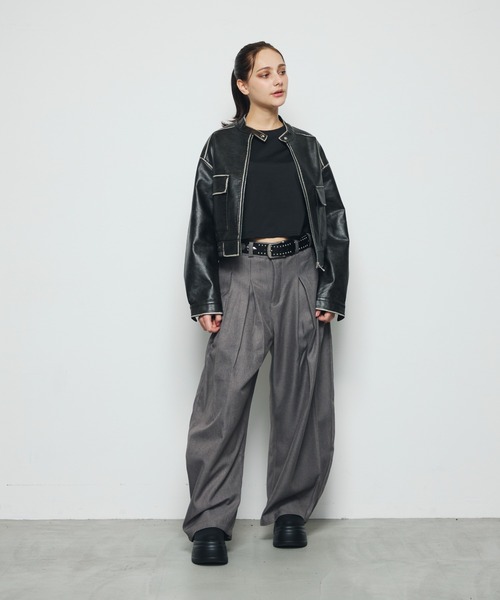 DAZE(デイズ)の「タックデザイン バルーンワイドスラックス(スラックス・メンズ・グレー・SMALL/MEDIUM/LARGE/X-LARGE)」の22枚目の写真