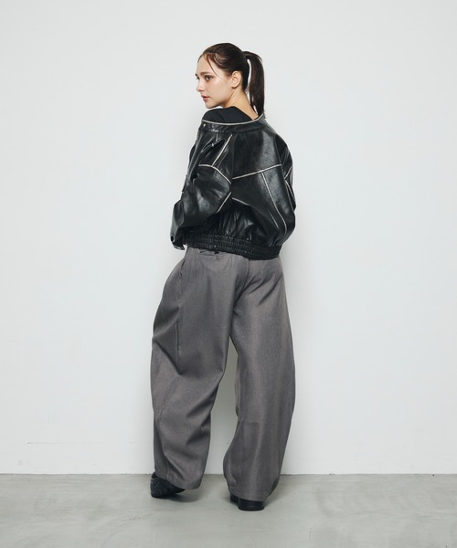 DAZE(デイズ)の「タックデザイン バルーンワイドスラックス(スラックス・メンズ・グレー・SMALL/MEDIUM/LARGE/X-LARGE)」の3枚目の写真