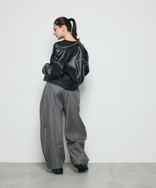 DAZE(デイズ)の「タックデザイン バルーンワイドスラックス(スラックス・メンズ・グレー・SMALL/MEDIUM/LARGE/X-LARGE)」の4枚目の写真