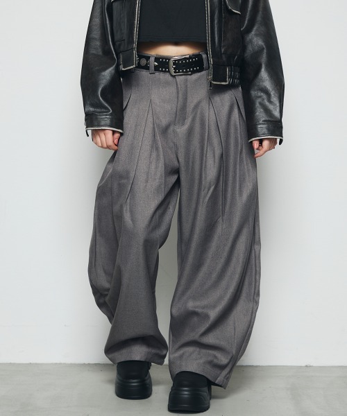 DAZE(デイズ)の「タックデザイン バルーンワイドスラックス(スラックス・メンズ・グレー・SMALL/MEDIUM/LARGE/X-LARGE)」の7枚目の写真