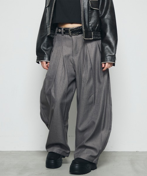 DAZE(デイズ)の「タックデザイン バルーンワイドスラックス(スラックス・メンズ・グレー・SMALL/MEDIUM/LARGE/X-LARGE)」の9枚目の写真