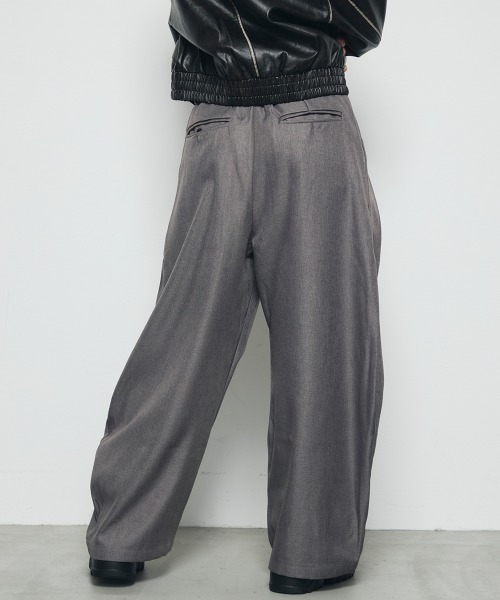 DAZE(デイズ)の「タックデザイン バルーンワイドスラックス(スラックス・メンズ・グレー・SMALL/MEDIUM/LARGE/X-LARGE)」の17枚目の写真