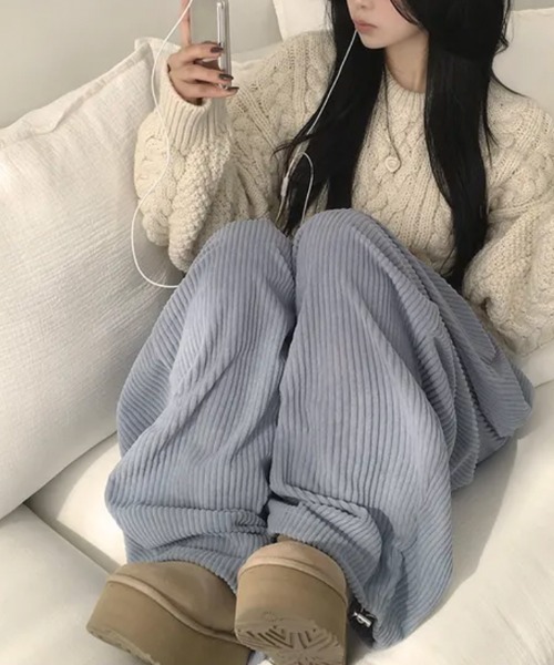 Emilie(エミリー)の「ボリュームコーデュロイ ワイドイージーパンツ(スウェットパンツ・レディース・アイボリー/ライトブルー/ブラウン/ブラック/ネイビー/チャコールグレー・FREE)」の19枚目の写真