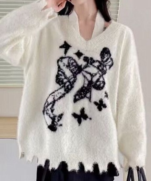 AVYL(アヴィル)の「ホルターネック付リボンバタフライ柄シャギーダメージニット(ニット/セーター・レディース・ホワイト/グリーン/ブラック・M)」の2枚目の写真