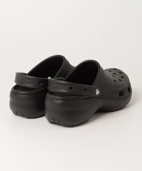 crocs（クロックス）の「crocs/クロックス CLASSIC PLATFORM CLOG W（サンダル・レディース・ブラック/ホワイト/ベージュ・24cm/23cm/25cm）」の4枚目の写真