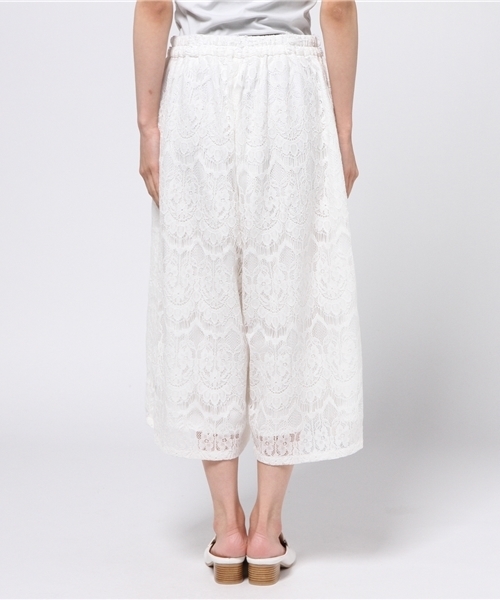 LBC（エルビーシー）の「 レースフレアーパンツ（その他パンツ・レディース・オフホワイト/ブラック・MEDIUM）」の4枚目の写真