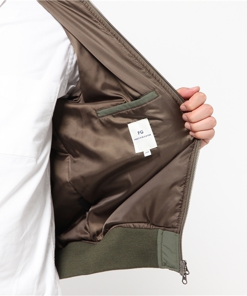 FREDY&GLOSTER（フレディアンドグロスター）の「【FINEBOYS掲載】ナイロンタッサー MA-1（MA-1・メンズ・カーキ/ブラック・L/M/S）」の5枚目の写真