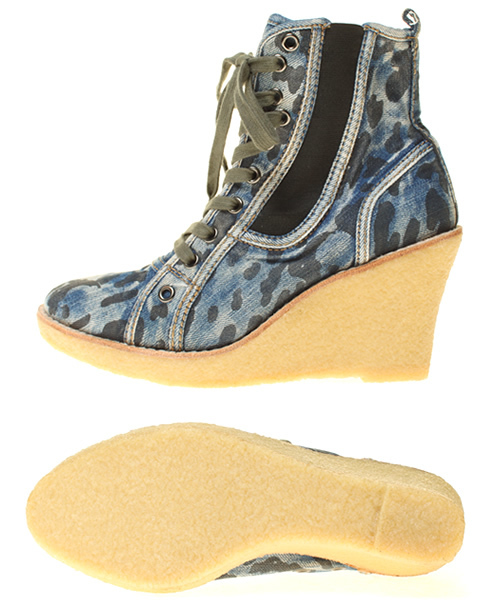 HYSTERIC GLAMOUR(ヒステリックグラマー)の「SKULL DALMATIAN総柄DENIM WEDGEスニーカー(スニーカー・レディース・ブルー系その他/ブラック・23.5cm/24.5cm)」の3枚目の写真