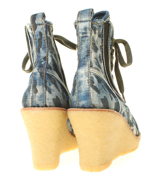 HYSTERIC GLAMOUR(ヒステリックグラマー)の「SKULL DALMATIAN総柄DENIM WEDGEスニーカー(スニーカー・レディース・ブルー系その他/ブラック・23.5cm/24.5cm)」の4枚目の写真