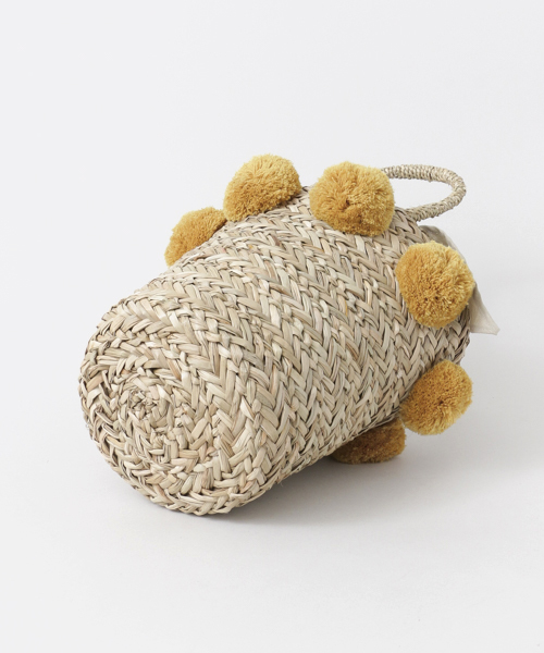 URBAN RESEARCH（アーバンリサーチ）の「UR ポンポンカゴバスケット（ショルダーバッグ・レディース・マスタード/ブラック・ONE）」の4枚目の写真