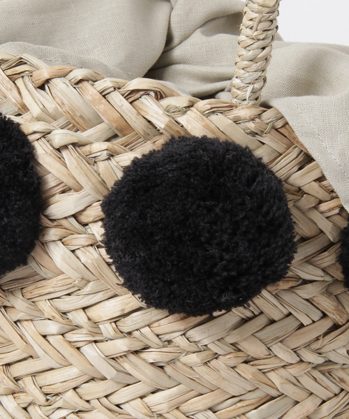 URBAN RESEARCH（アーバンリサーチ）の「UR ポンポンカゴバスケット（ショルダーバッグ・レディース・マスタード/ブラック・ONE）」の6枚目の写真