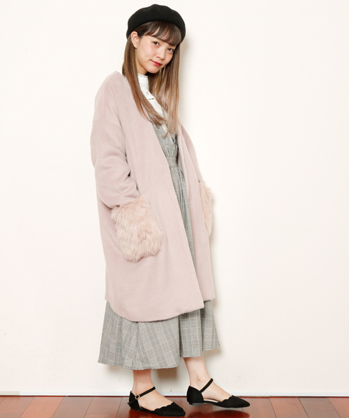 RAY CASSIN（レイカズン）の「ファーポケット付きノーカラーコート（その他アウター・レディース・ベージュ/キャメル/杢グレー・FREE）」の18枚目の写真