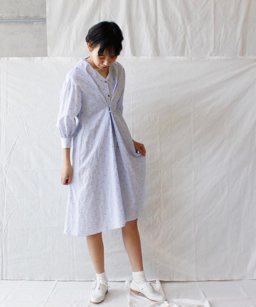 Ebonyivory エボニーアイボリー の ストライプ キカガク刺繍 インタックシャツワンピース シャツワンピース Wear