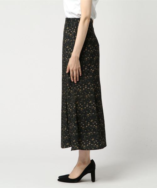 MOUSSY（マウジー）の「MERMAID LONG SKIRT（スカート・レディース・ブラック系その他/カーキ/レッド系その他/ブラック・1/2）」の6枚目の写真